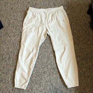 Cream license to train Lululemon jogger